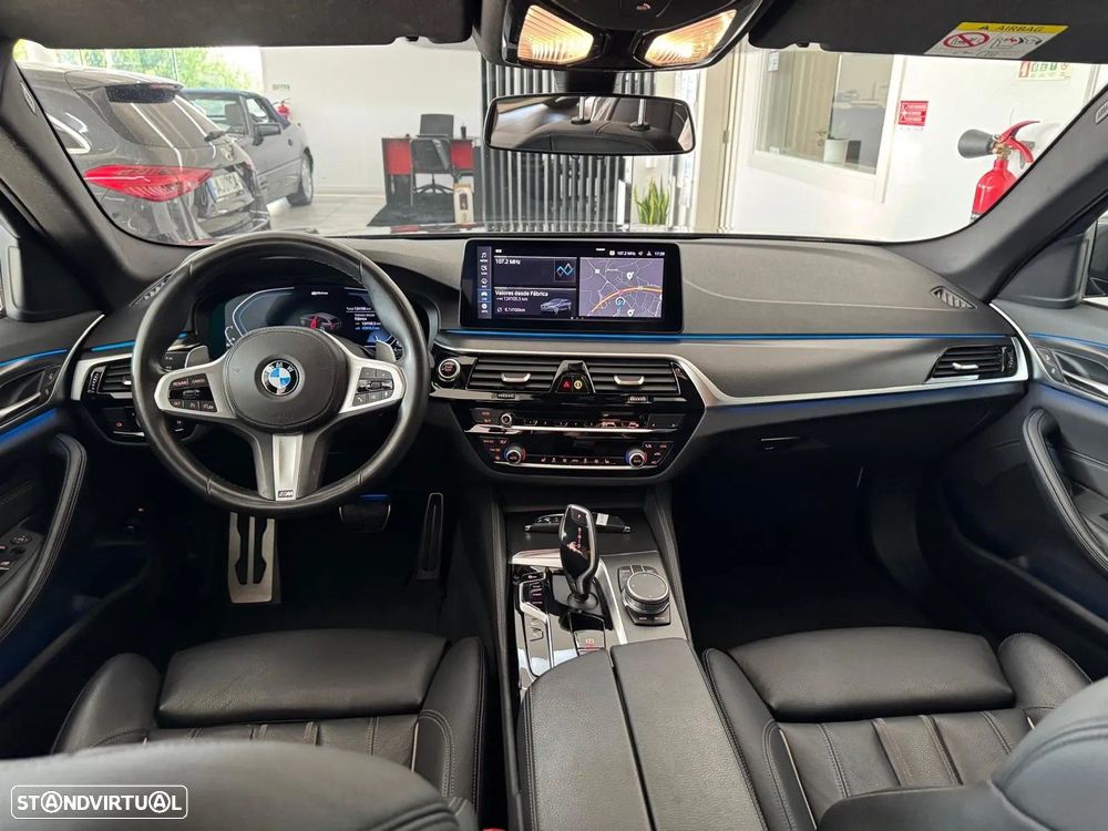 BMW 520 e Pack M - 12