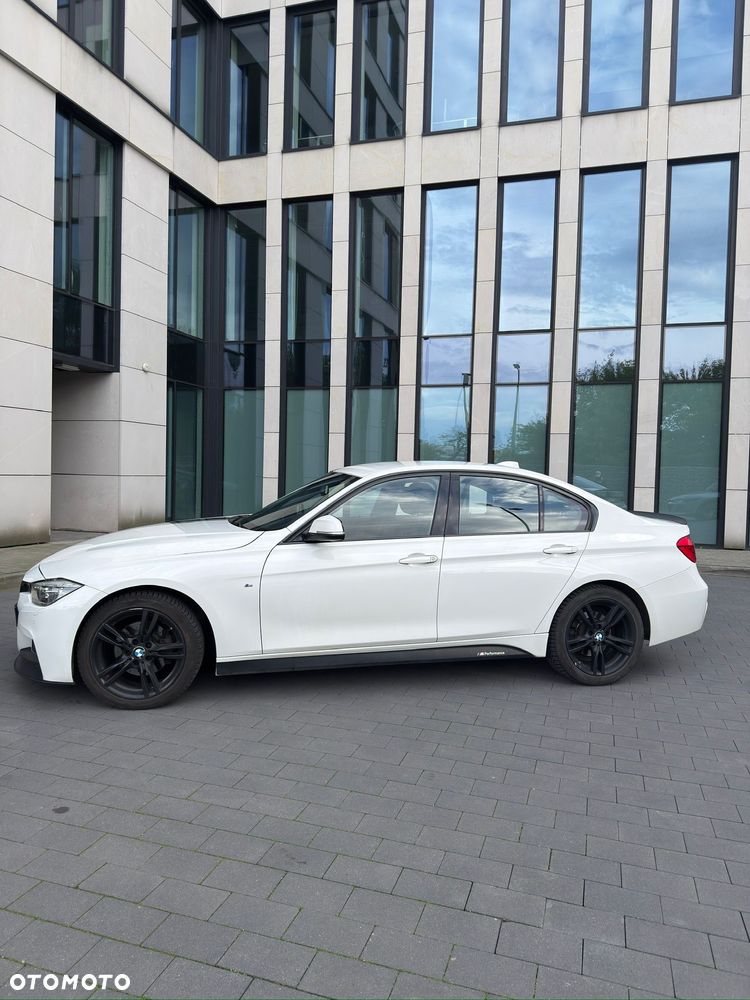 BMW Seria 3 320d xDrive M Sport - 5