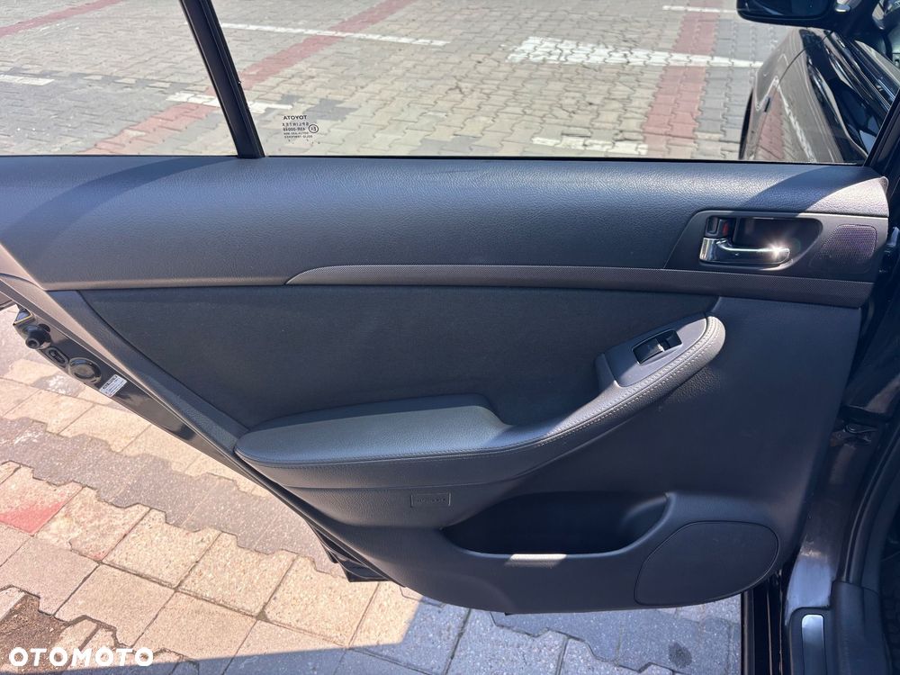 Toyota Avensis 1.8 VVT-i Combi - 31