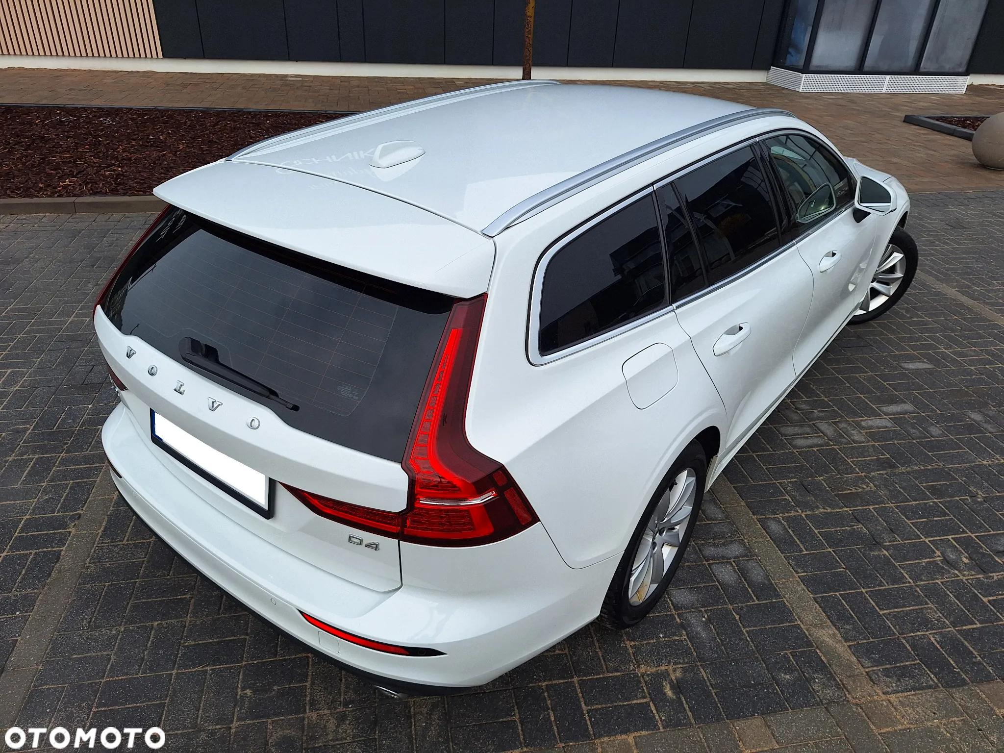 Volvo V60 D4 Momentum Pro - 14