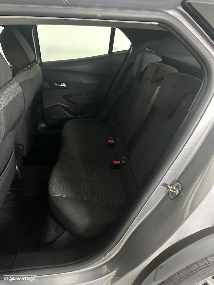 Peugeot 2008 1.2 PureTech Active Pack EAT8 - 13