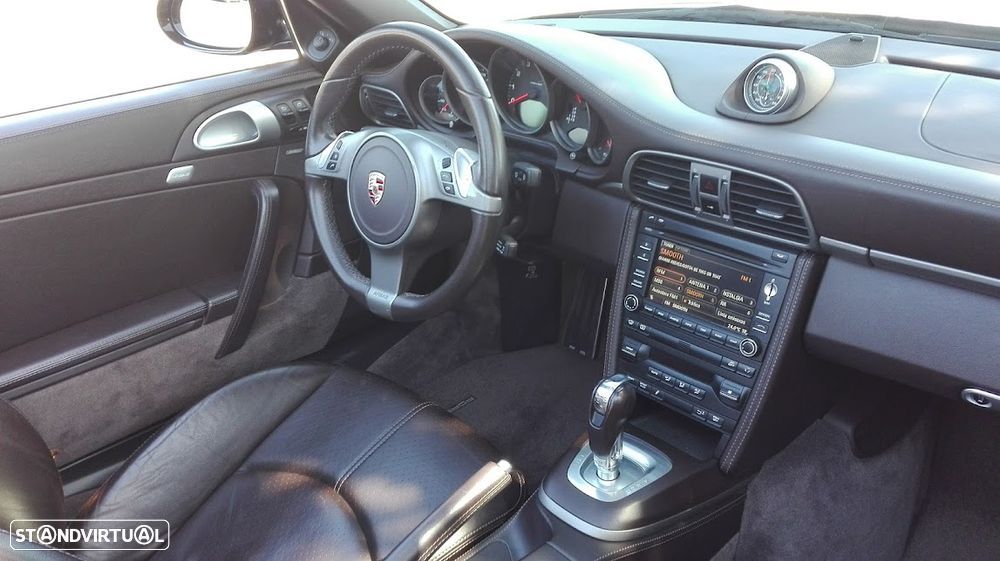 Porsche 911 Série F - 11
