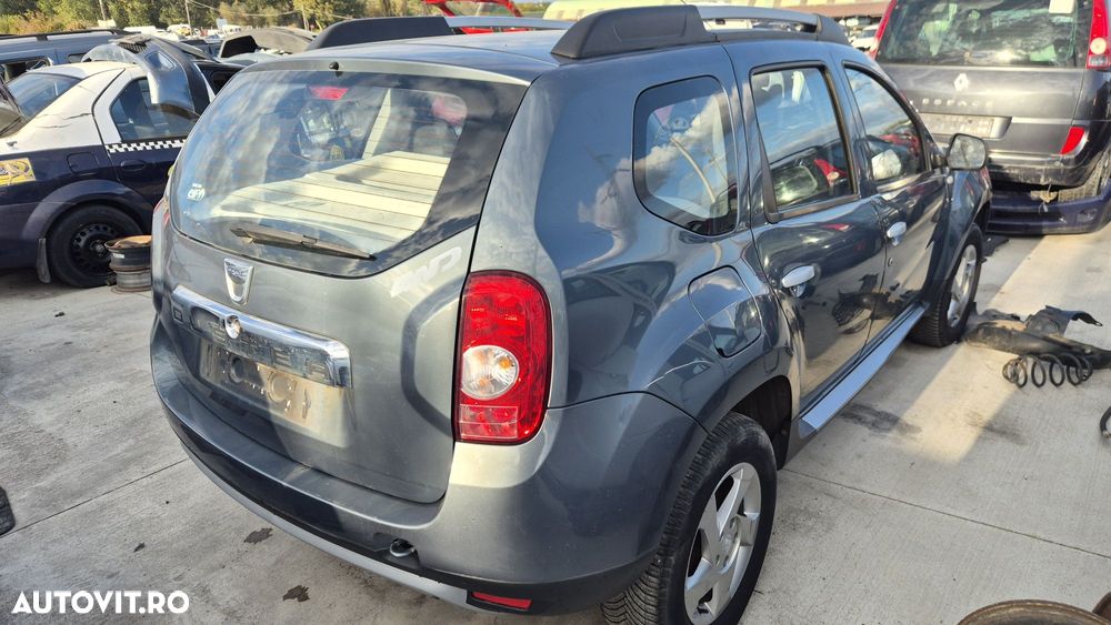Dezmembram Dacia Duster 4x4 2014 1.5dci Euro 5 - 3