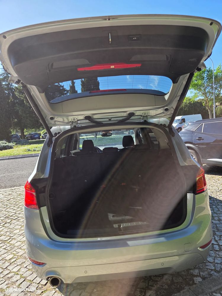 BMW 216 Gran Tourer i 7L Line Luxury - 11