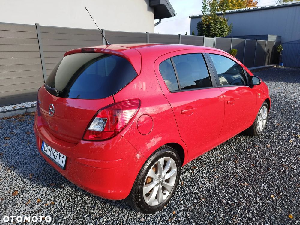 Opel Corsa 1.4 16V Innovation - 9