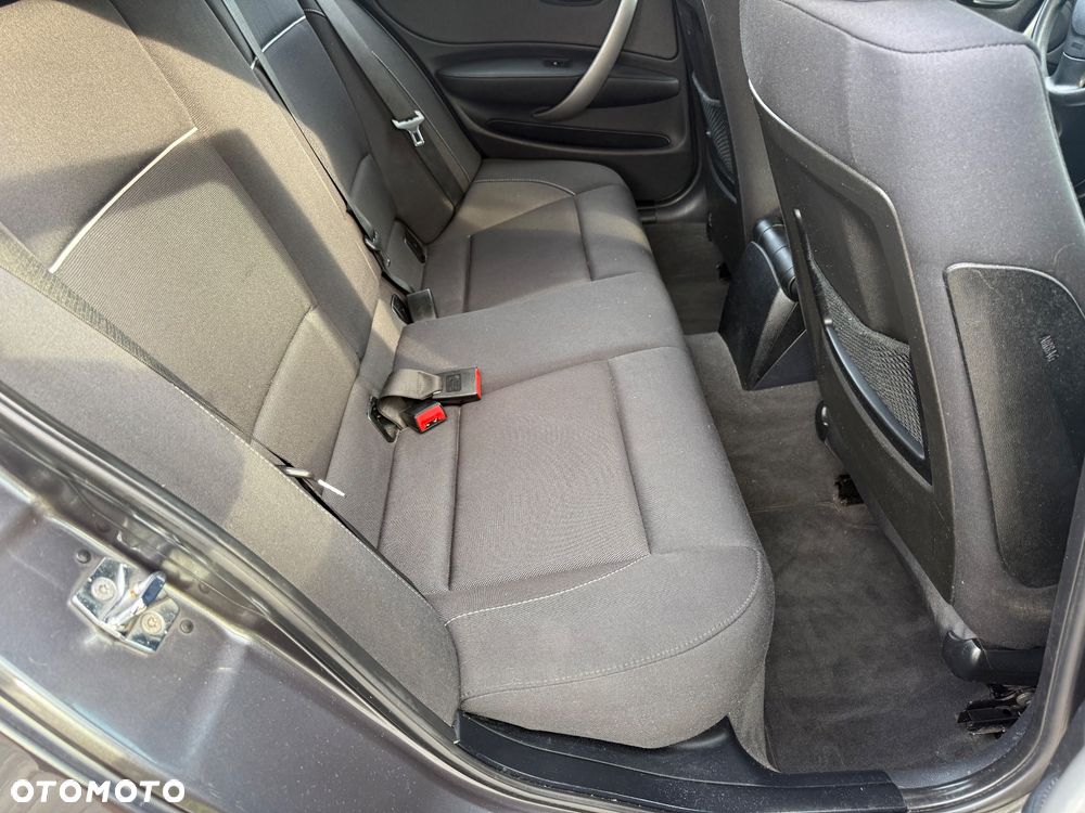 BMW Seria 1 118d - 13