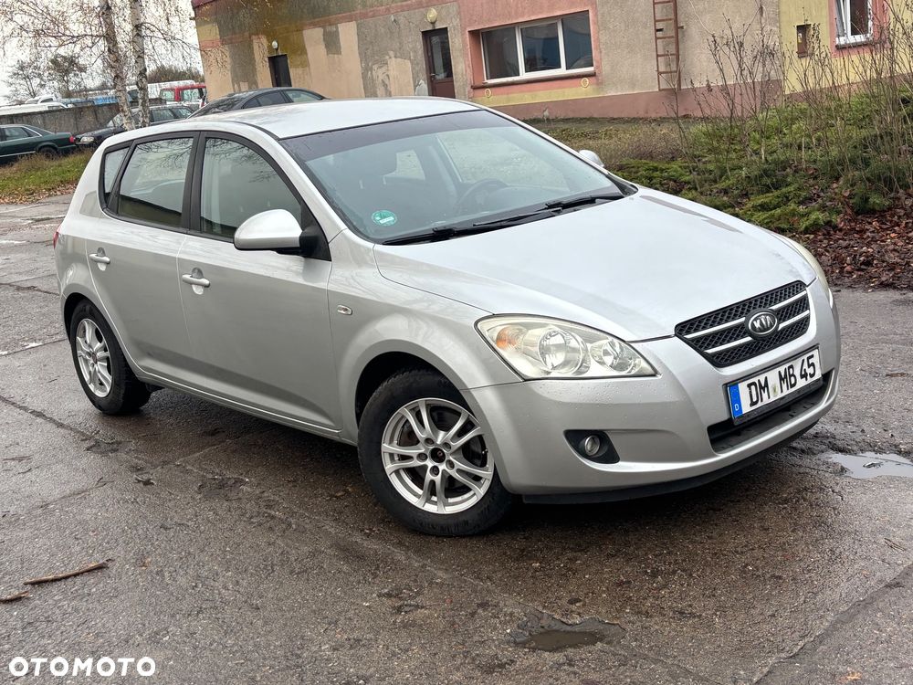 Kia Ceed 2.0 CVVT Spirit - 27