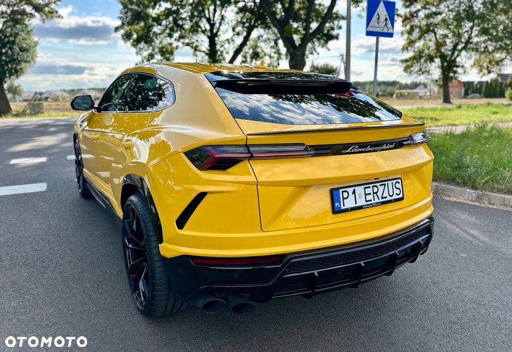 Lamborghini Urus - 14