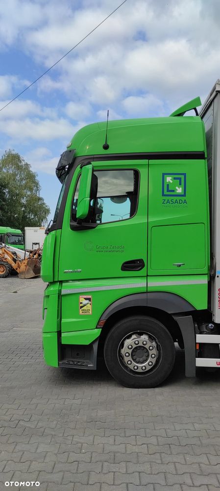 Mercedes-Benz ACTROS - 7