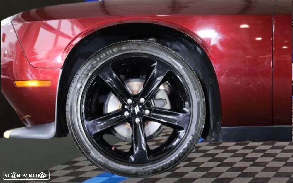 Dodge Challenger - 5