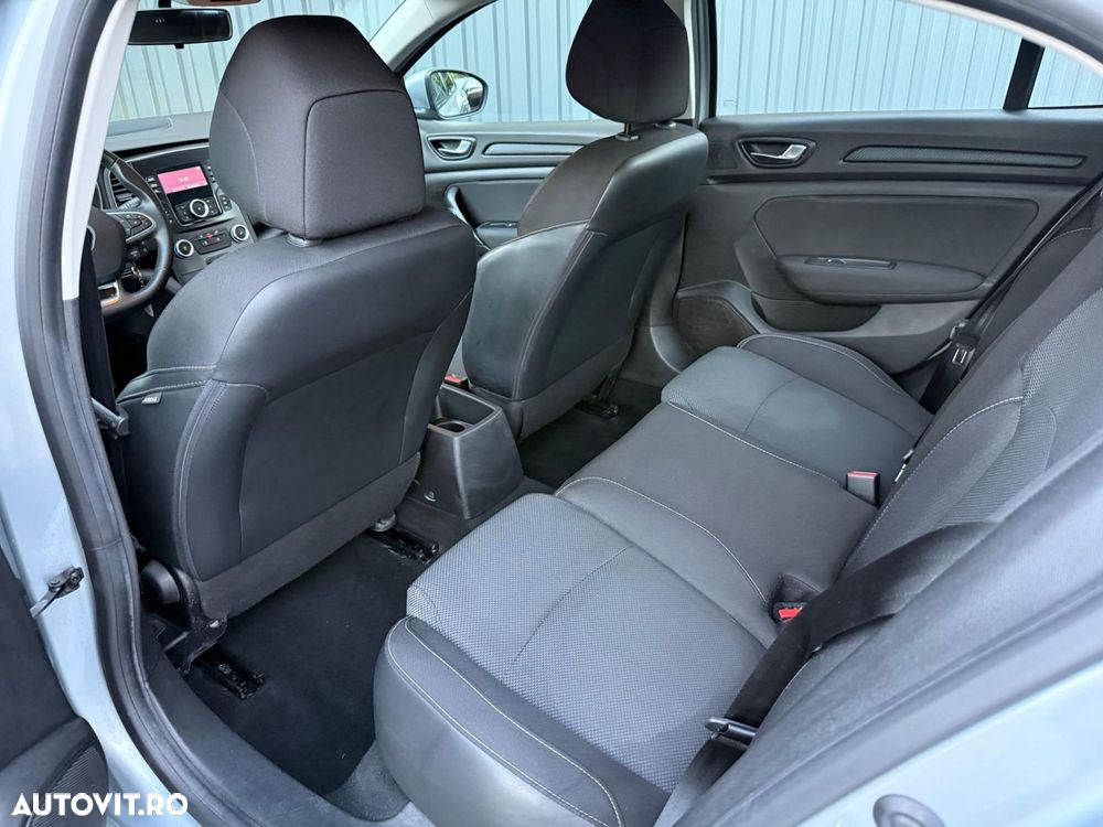 Renault Megane - 7