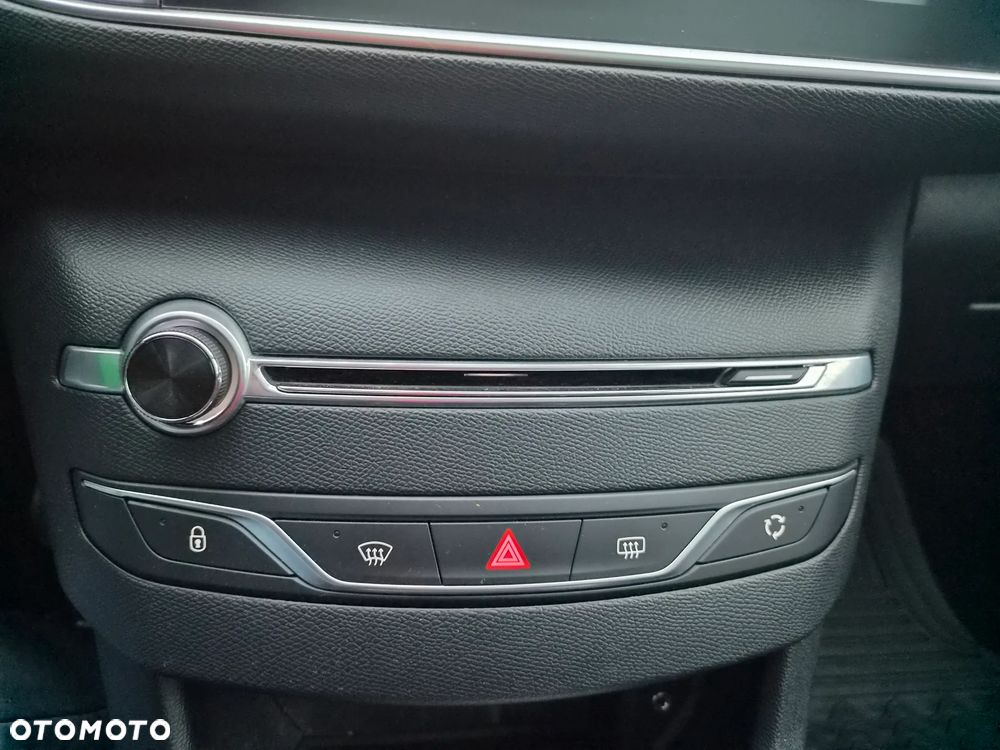 Peugeot 308 2015
