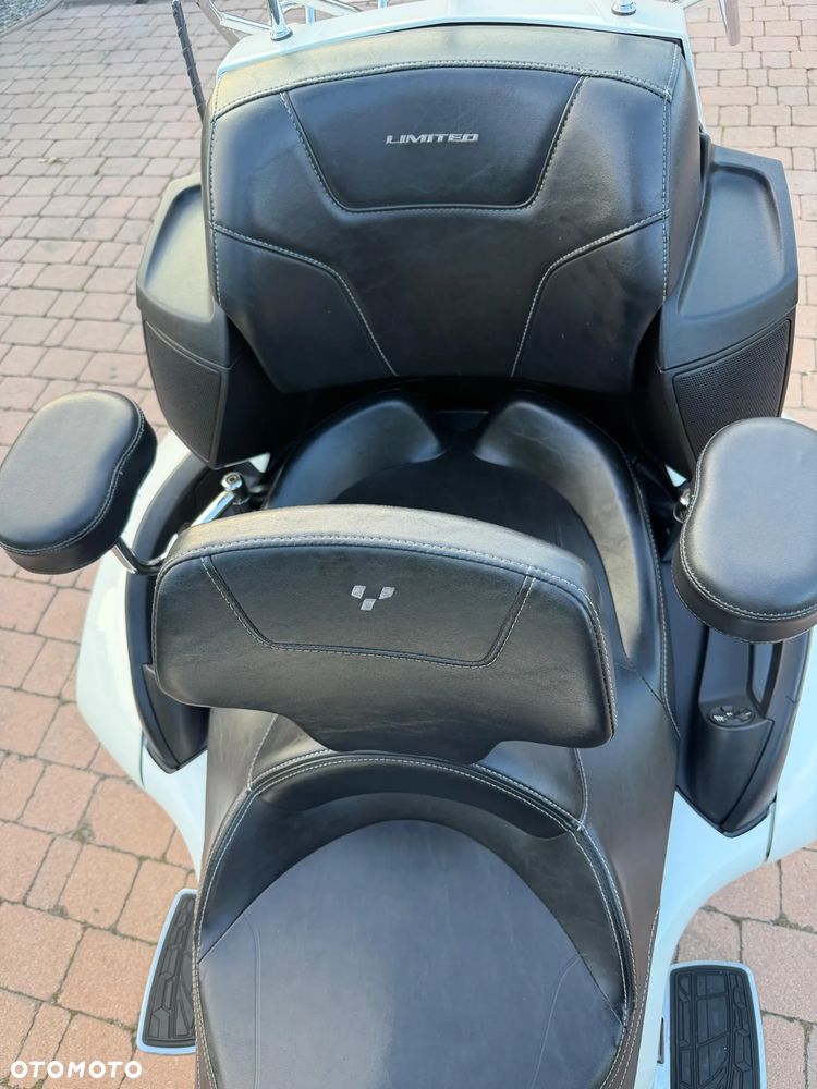 Can-Am Spyder - 7