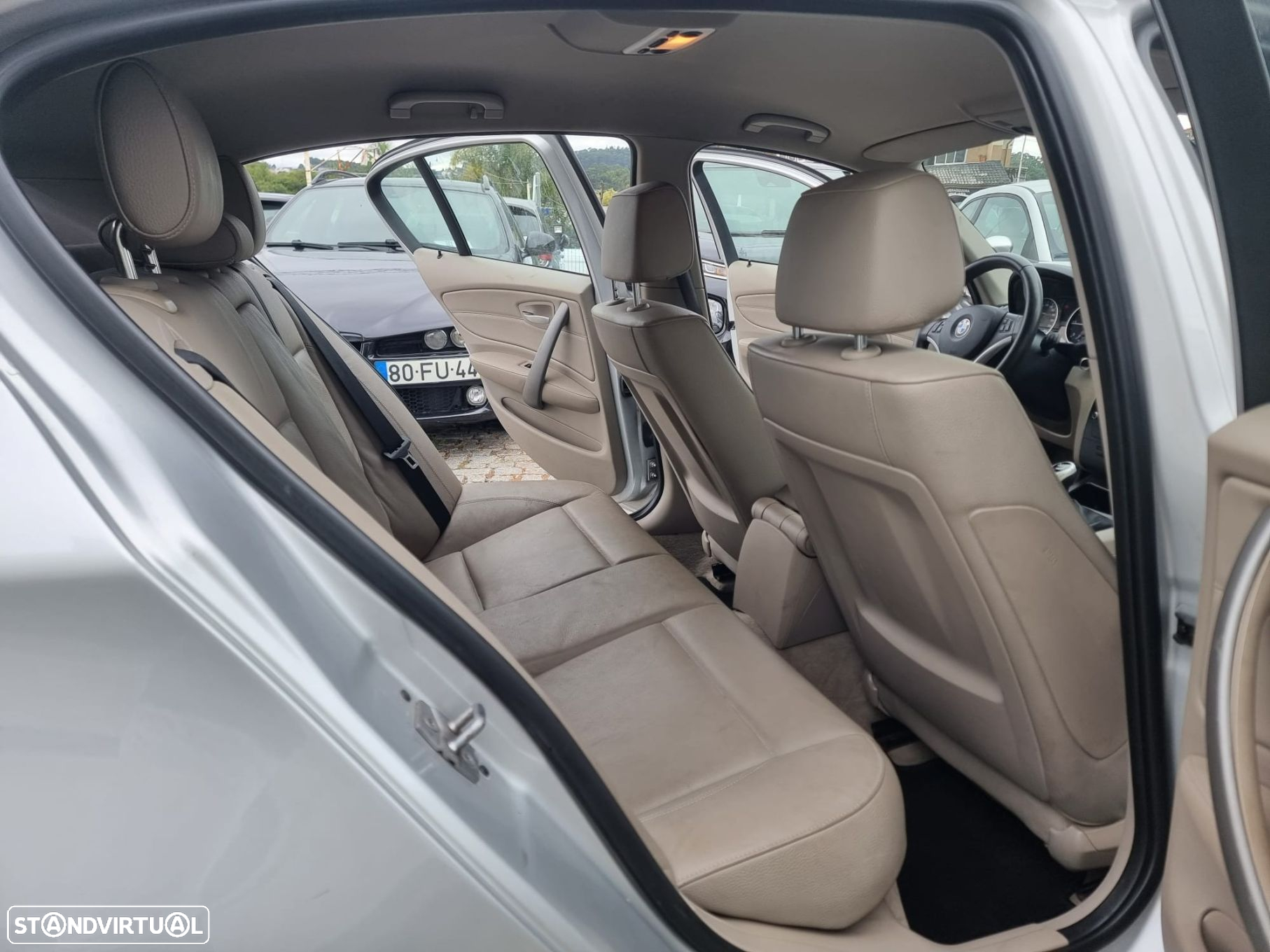 BMW 118 dA - 14