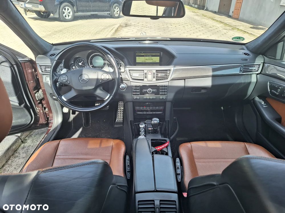 Mercedes-Benz Klasa E 63 AMG T AMG Speedshift 7G-MCT - 14