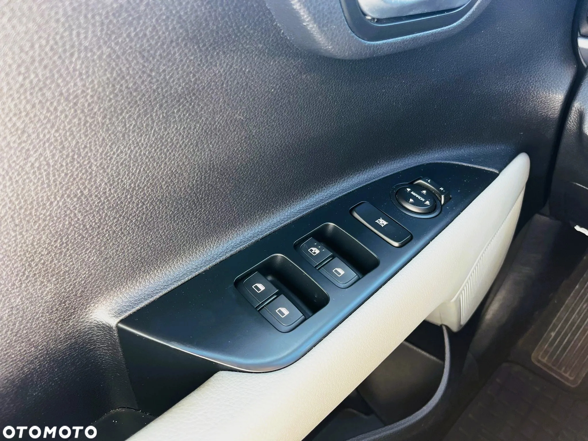 Kia Stonic 1.0 T-GDI L - 17