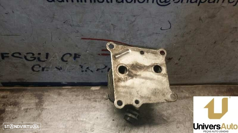 REFRIGERADOR ÓLEO MOTOR FORD FOCUS SEDAN 2001 - - 2