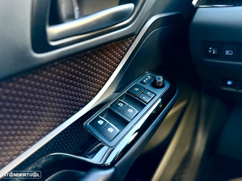 Toyota C-HR 1.8 HSD Exclusive+P.Luxury - 17