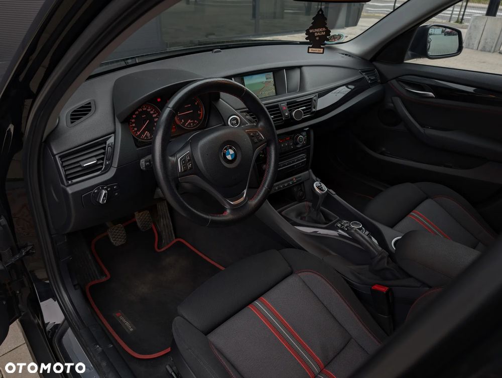 BMW X1 xDrive18d Sport Line - 18