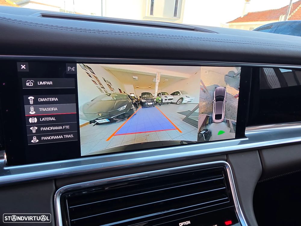 Porsche Panamera - 23