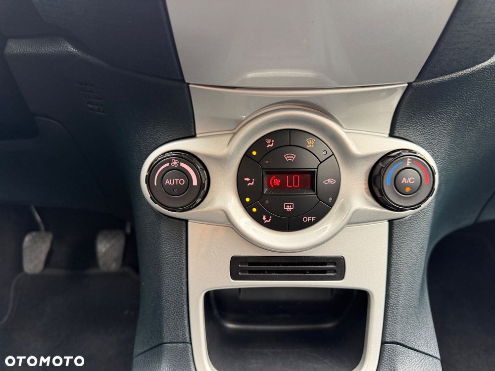 Ford Fiesta 1.25 Titanium X - 25