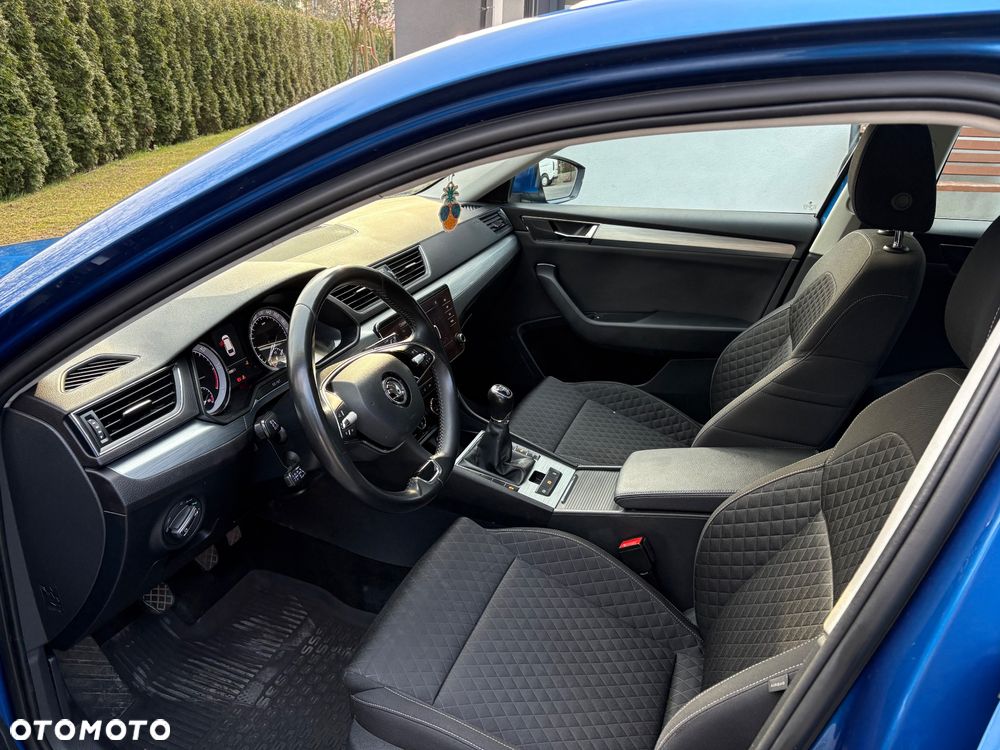 Skoda Superb 2.0 TDI SCR Ambition - 8