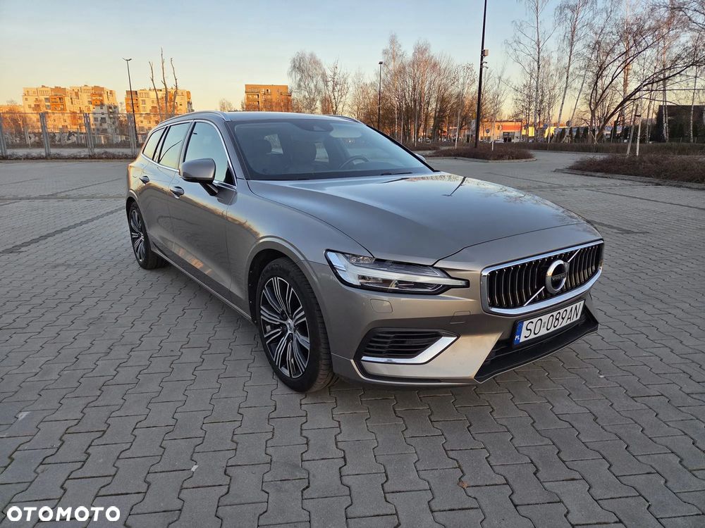 Volvo V60 T6 AWD Recharge Geartronic Inscription Expression - 1