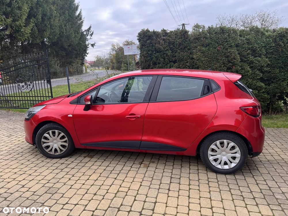 Renault Clio - 10