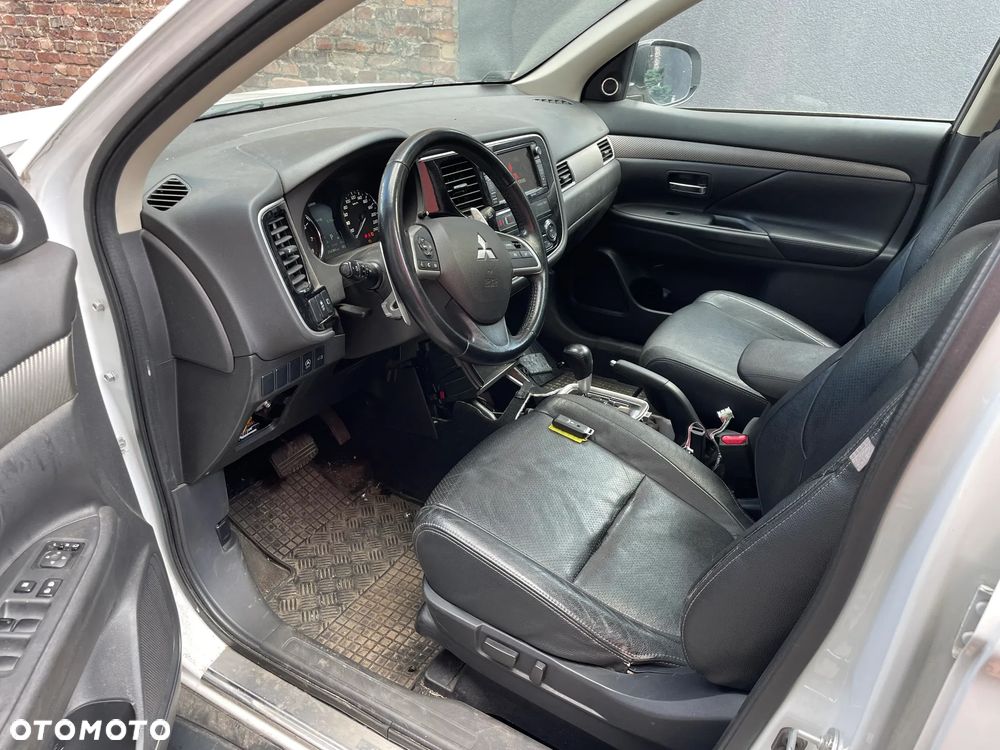 Mitsubishi Outlander 2.0 Intense + Navi 4WD CVT - 5