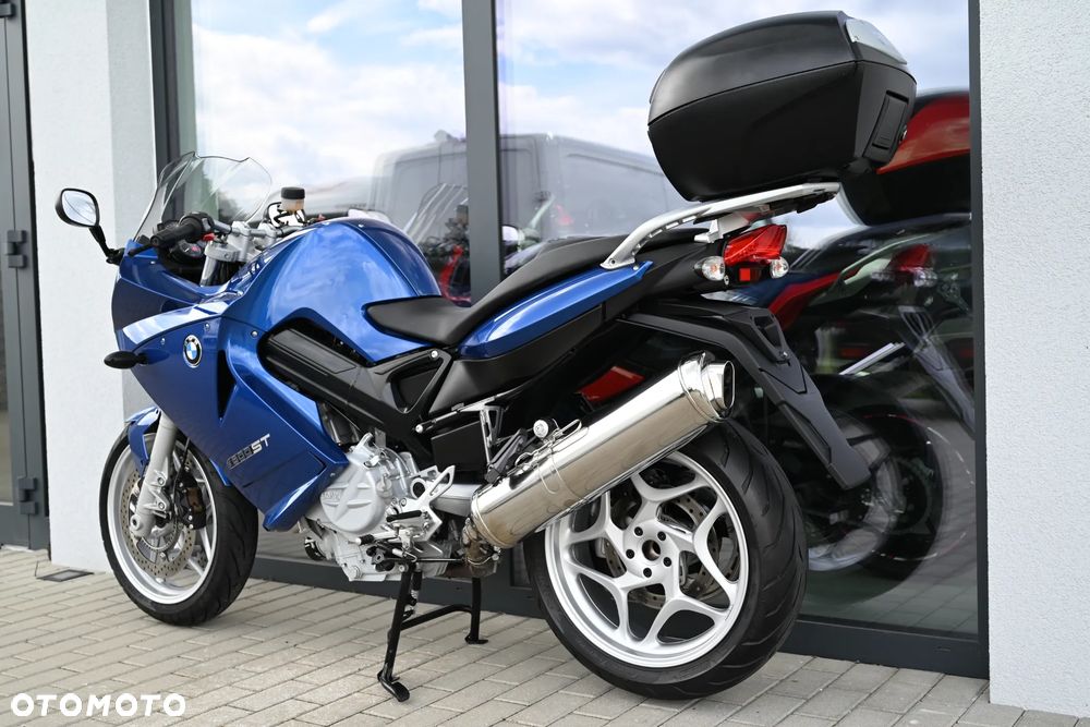BMW F - 4