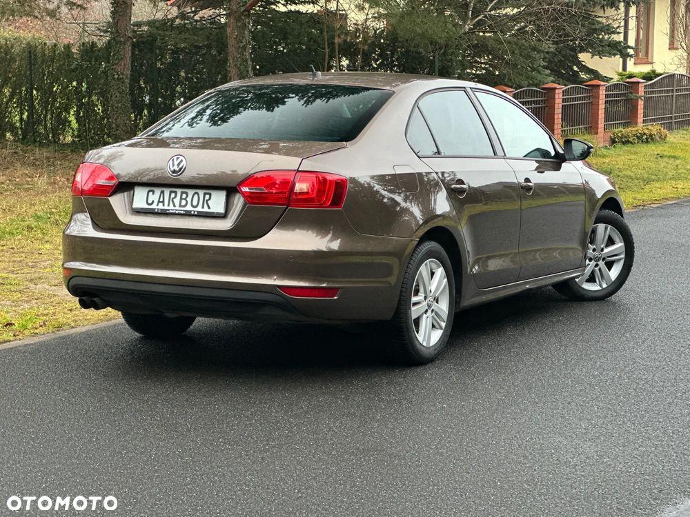 Volkswagen Jetta 1.4 TSI Match - 9