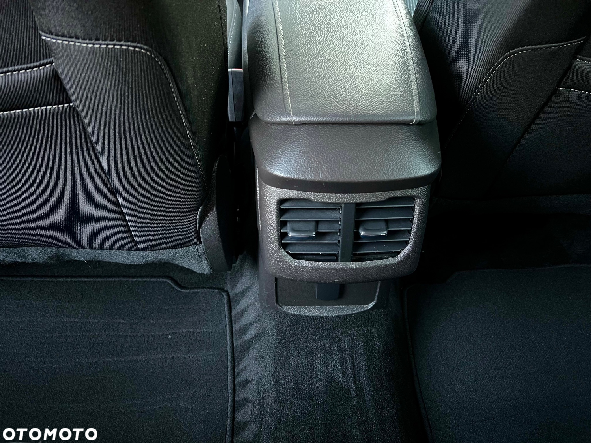 Ford Mondeo 2.0 TDCi Titanium - 26