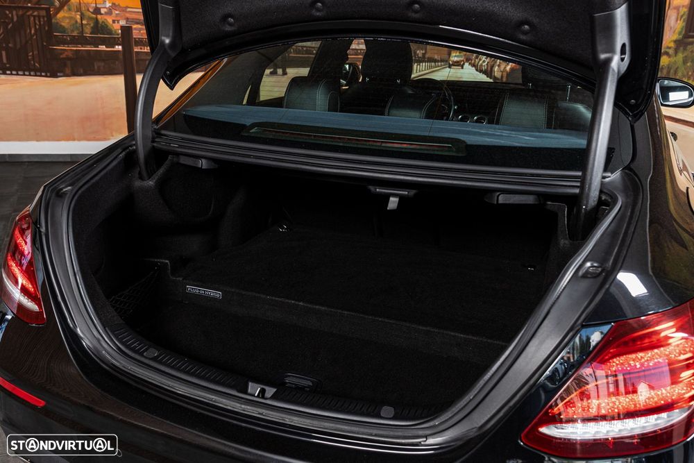 Mercedes-Benz E 350 e AMG - 27