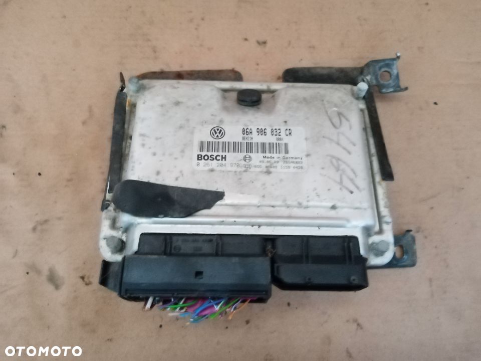 Komputer sterownik silnika Seat Leon I 1.8 20V 06A906032CR 0261204970 - 1