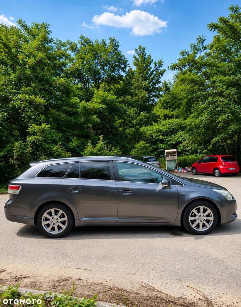 Toyota Avensis 2.2 D-4D Prestige - 3