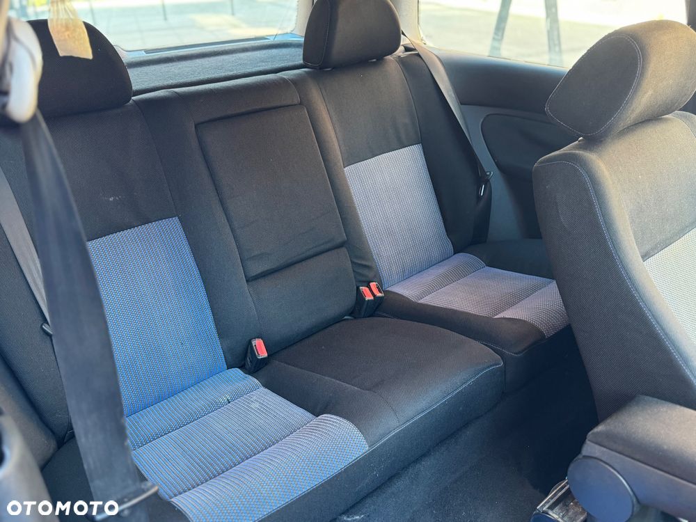 Volkswagen Golf - 11