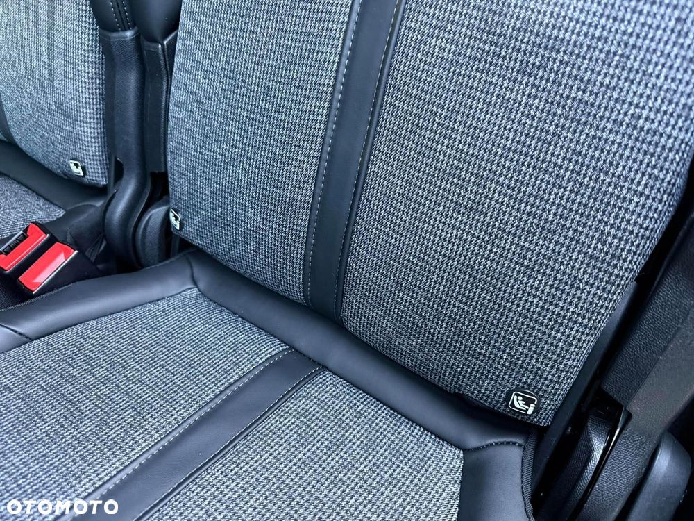 Peugeot 5008 1.6 BlueHDI Allure S&S EAT6 - 32