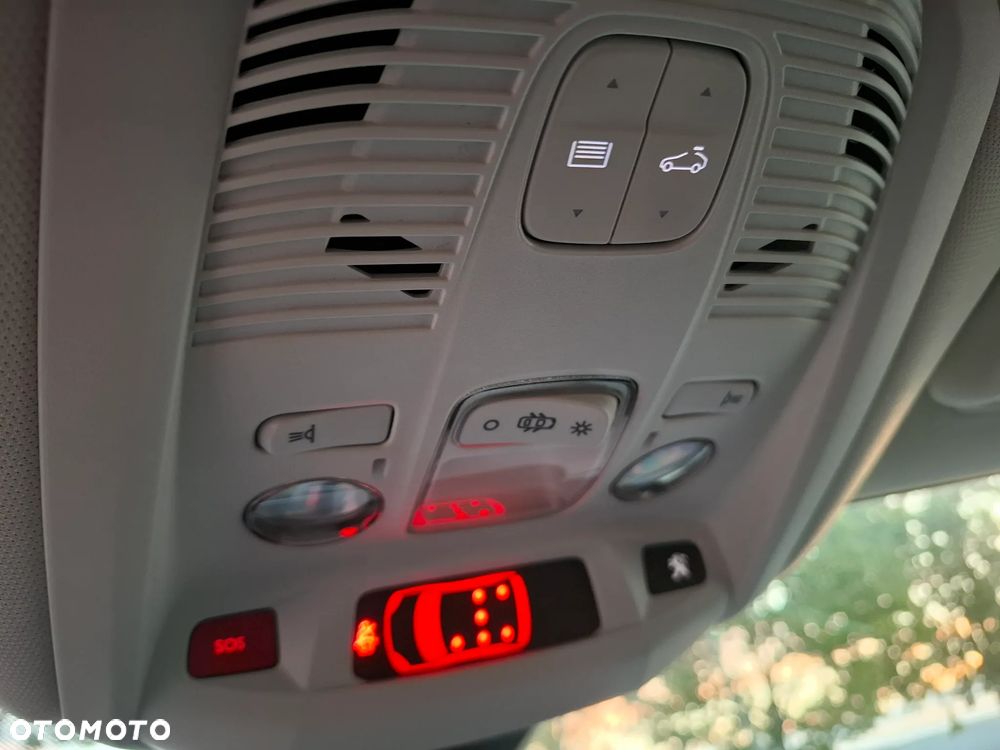 Peugeot 5008 THP 165 EAT6 Stop & Start Allure - 34
