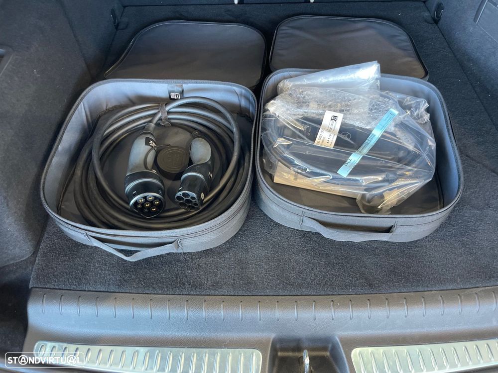 Mercedes-Benz C 300 e Avantgarde - 49