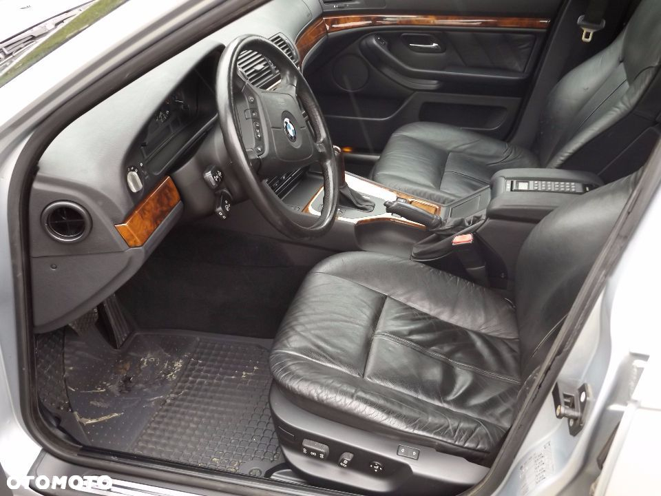 BMW Seria 5 - 25