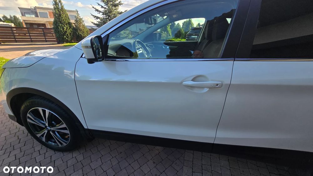 Nissan Qashqai - 25