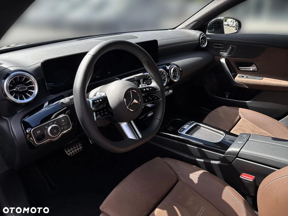 Mercedes-Benz CLA 220 4Matic 8G-DCT Edition AMG Line - 9
