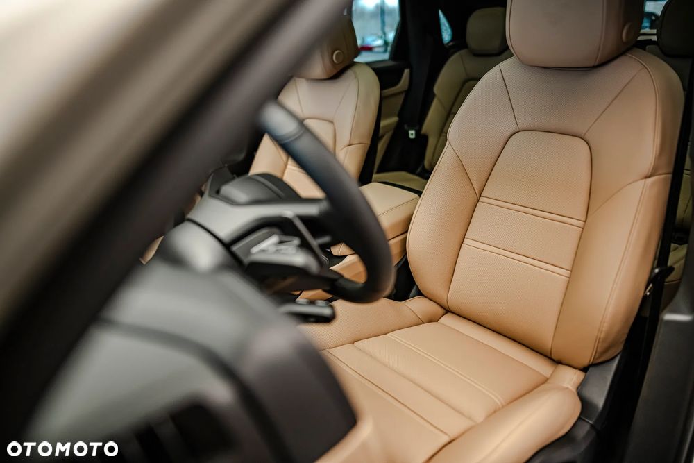 Porsche Cayenne E-Hybrid PHEV Black Edition - 9