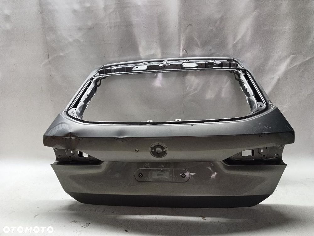 TYLNA KLAPA BAGAŻNIKA BMW 5 G61 KOMBI TYLNA KLAPA BAGAŻNIKA BMW 5 G61 KOMBI - 1