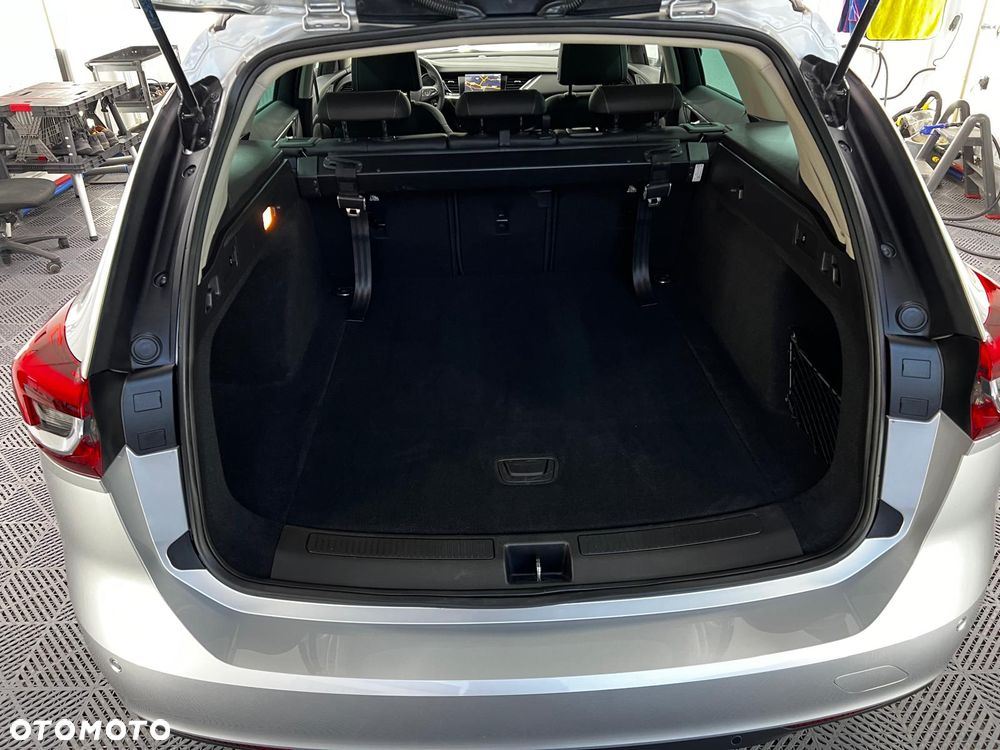 Opel Insignia - 24
