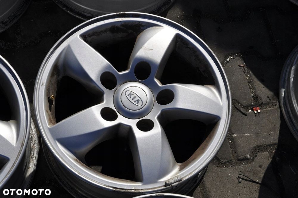 KIA  FELGI ALUMINIOWE 16 7.0 ET45 5x139.7 - 3