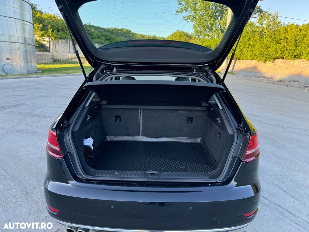 Audi A3 2.0 TDI Stronic Ambiente - 12