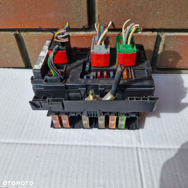 MODUŁ SKRZYNKA BSM PEUGEOT 206 307 CITROEN C4 9643498780 T118470004J