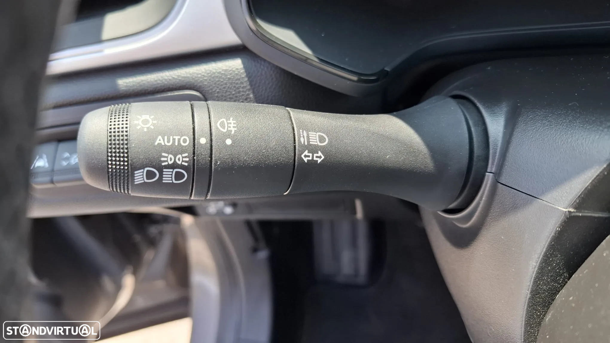 Renault Captur 1.0 TCe Techno Bi-Fuel - 13