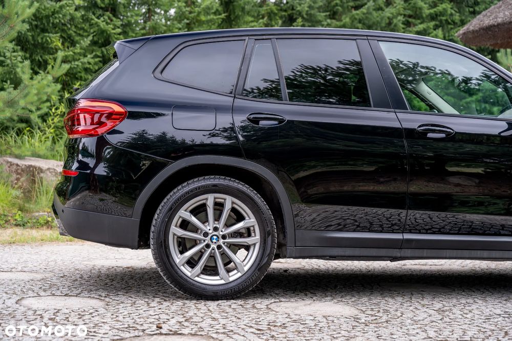 BMW X3 xDrive20d Advantage - 18